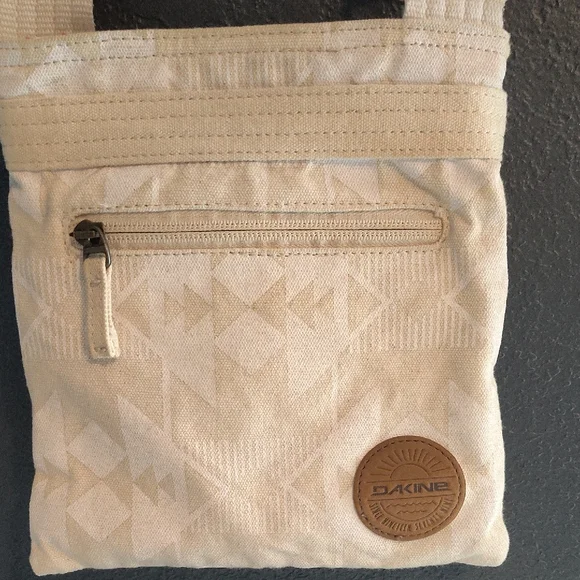 Dakine Cream Canvas Crossbody with Geometric Jacquard - Picture 1 of 7